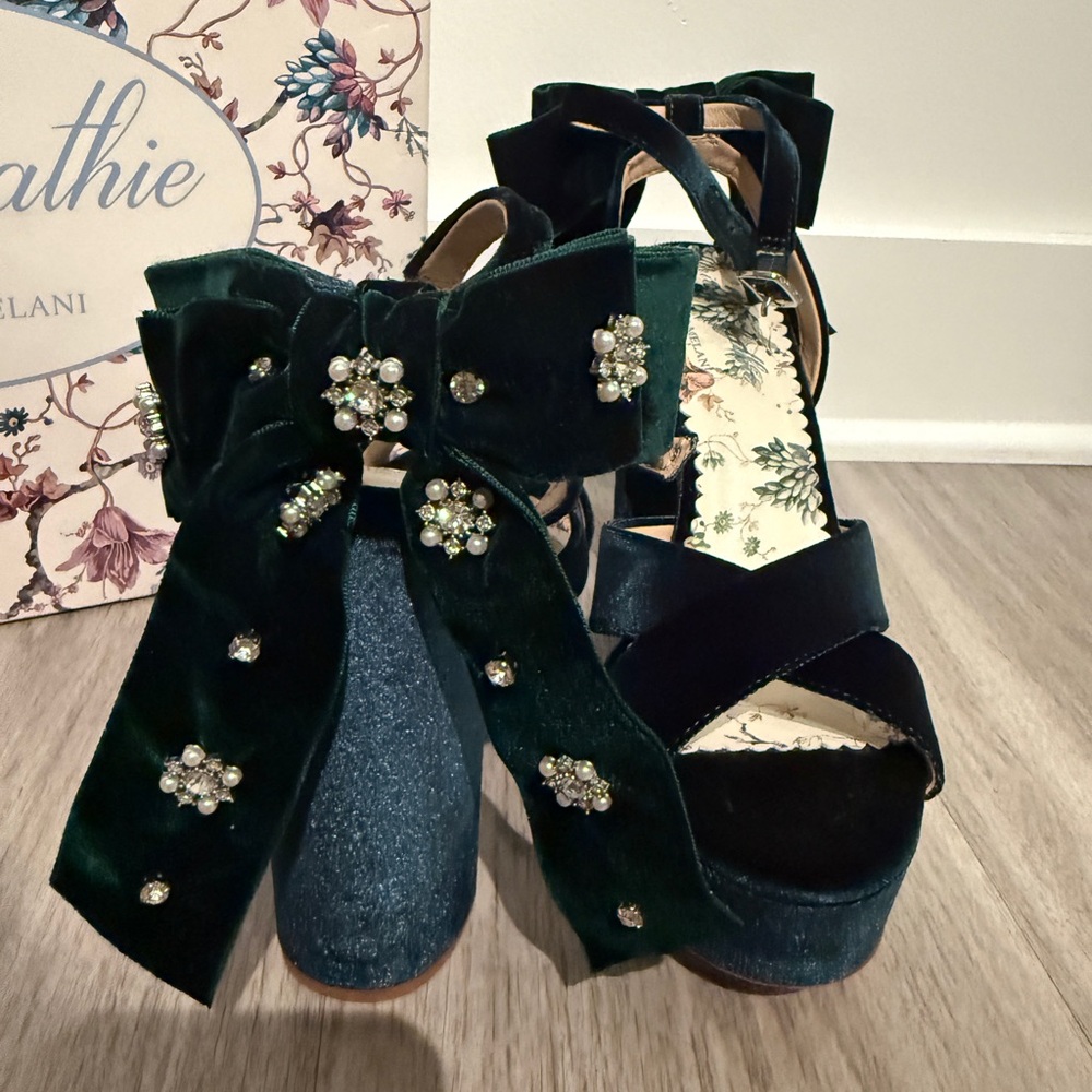 Never Worn Nicola Bathie X Antonio Melani Nina Bow Velvet Platform Heel